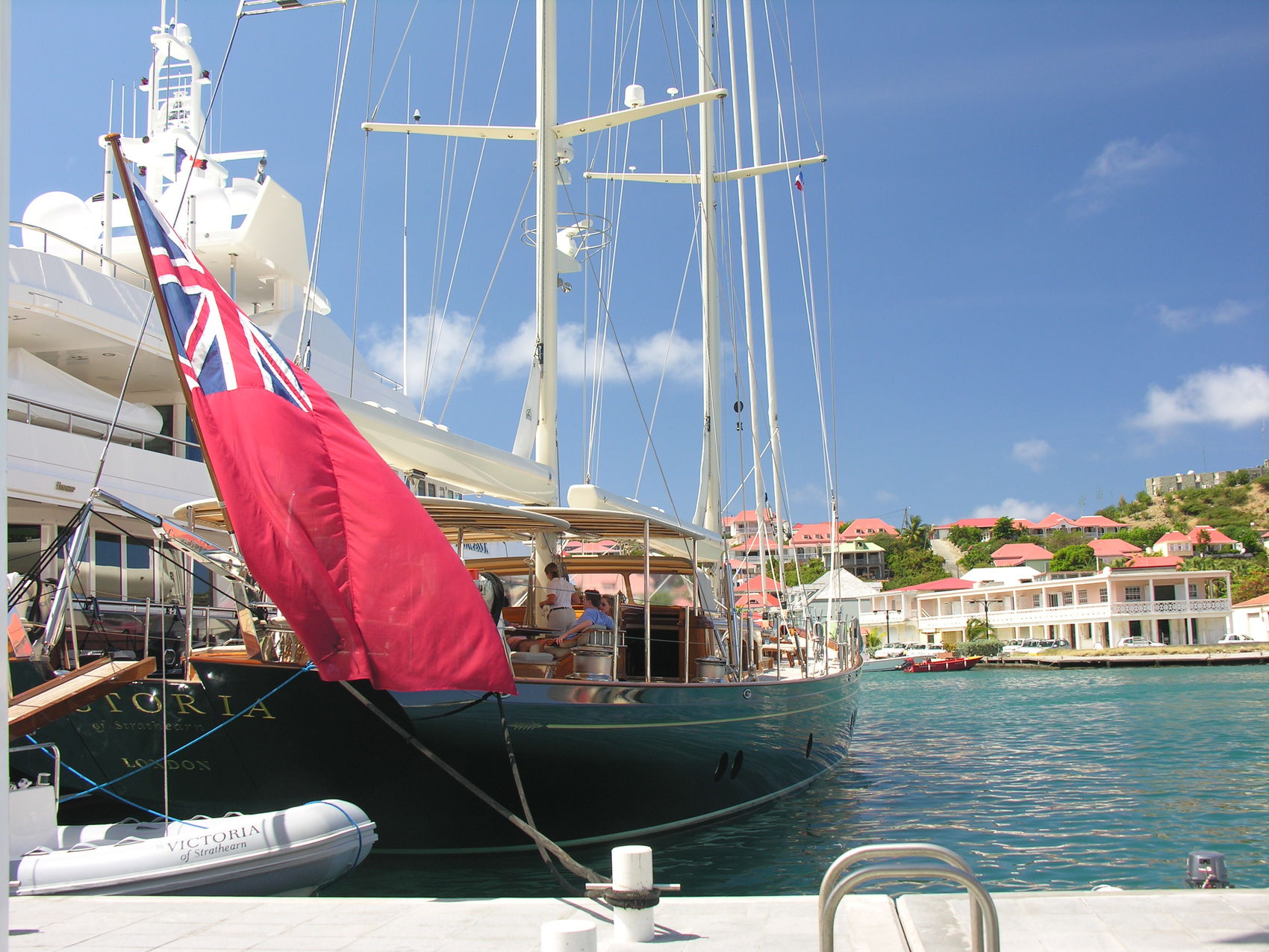 Huckleberry yacht Alloy Yachts SuperYacht Times